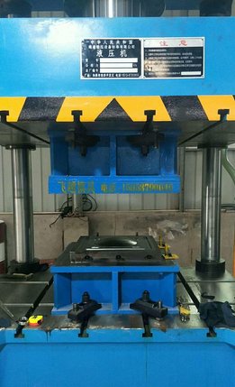 精密模具制造商--卓懋模具