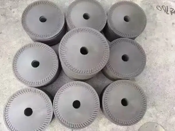 硬质合金石墨生产商 哈尔滨硬质合金石墨 兴德石墨 诚信为本