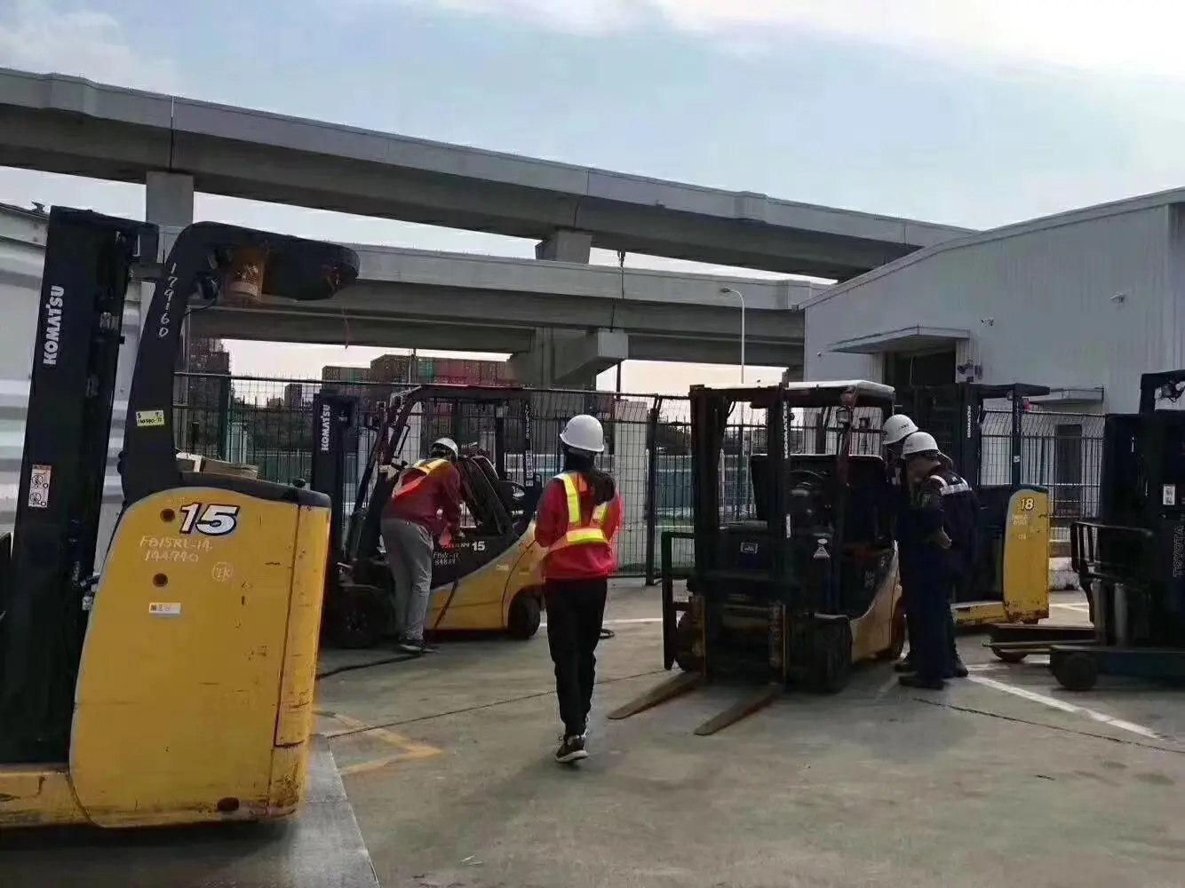 旧CNC加工中心进口报关手续/东莞海关二手设备报关办理
