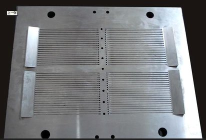 供应塑料模具制造（生产加工） 强大师资团队制作的精致模具