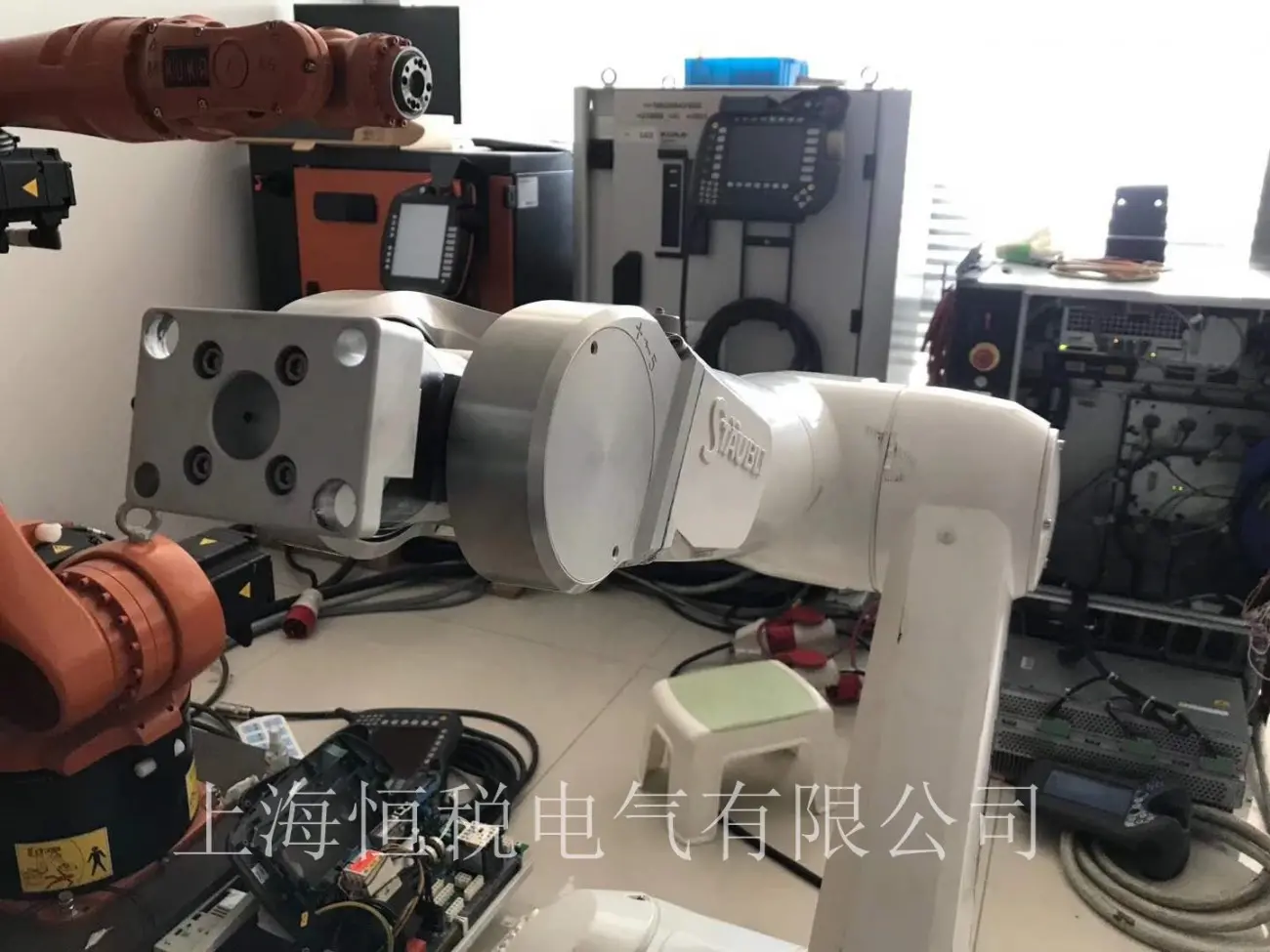 （修好可测）ABB机器人喷涂示教器开机无法启动维修技巧