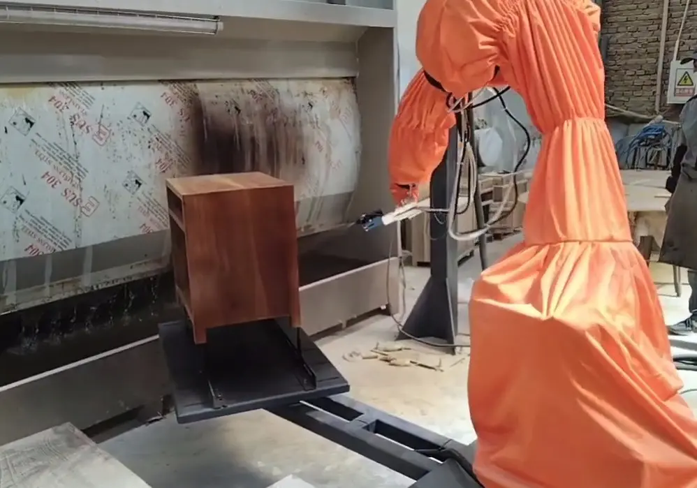 家具喷涂粉尘污染大?免编程喷涂机器人改善车间作业环境 - 2