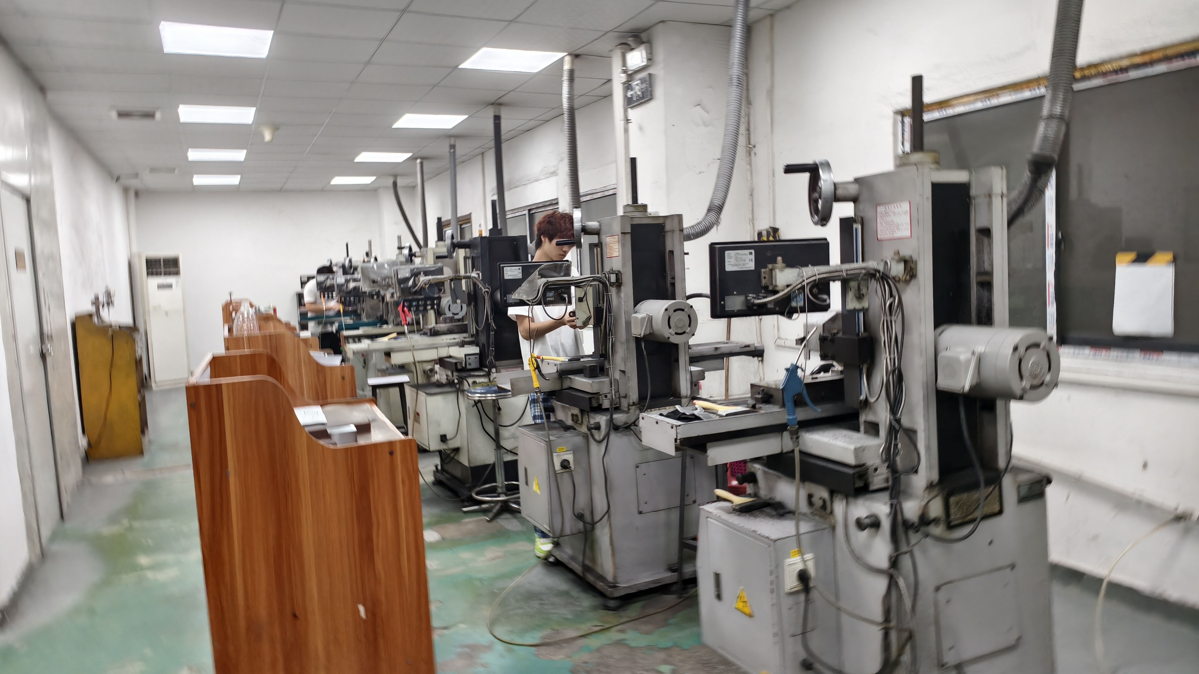 东莞精密模具工厂加工静密连接器塑胶模具7天交样非标定制各种高难度精密连接器模具及配件 - 4