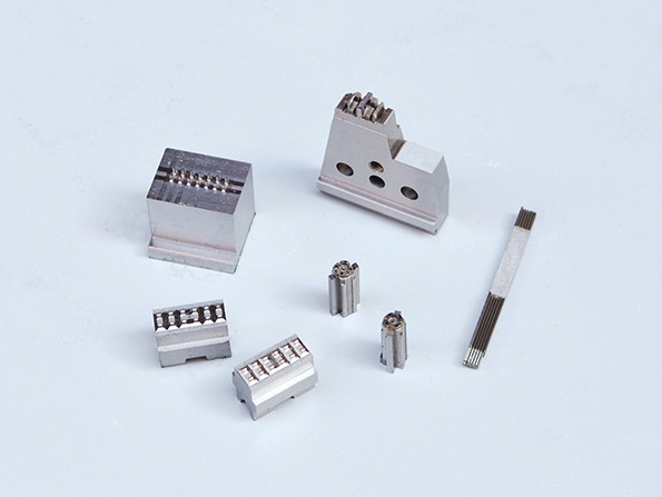 小批量来图订制精密连接器模具及配件汽车医疗连接器模具塑胶模具精密模具零件定制加工 - 5