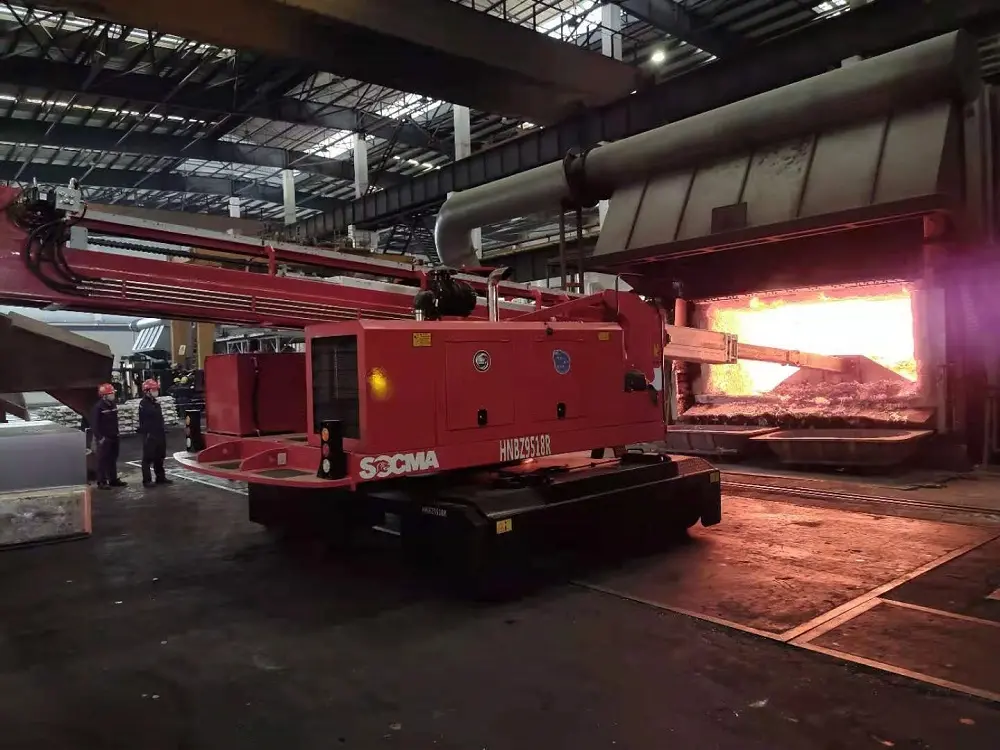 铝锭加料车HNF120FT铝业熔炉加料车华南重工厂家