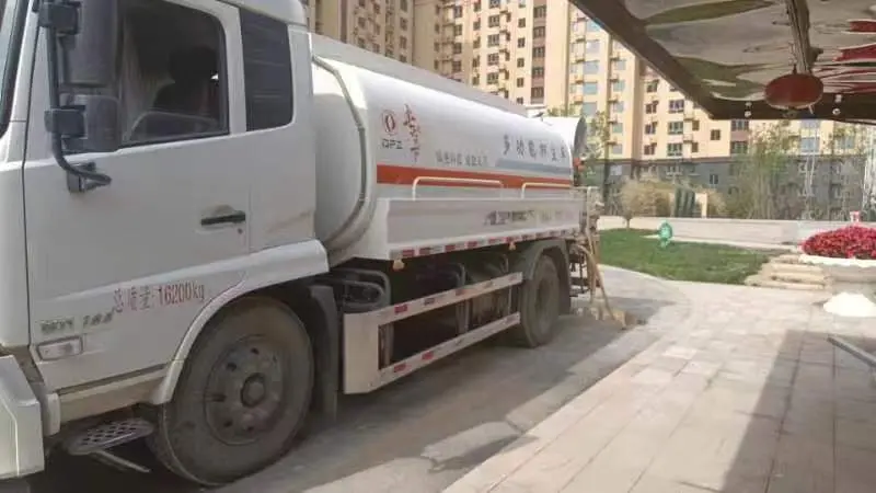 提供多种规格水车出租，包括洒水车、绿化洒水车等，可用于绿化浇水、工地降尘 - 3
