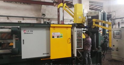 转让9成新力劲300吨铝合金压铸机二手卧式压铸机