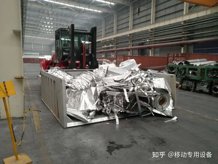 华南重工熔炉铝锭加料车生产厂家