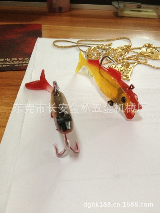供应半自动三模头离心铸造机 - 3