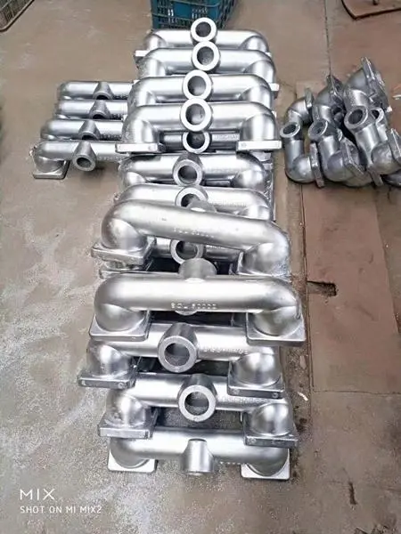 重力铸造铝合金弯头管件，钢模铸铝，现场实拍