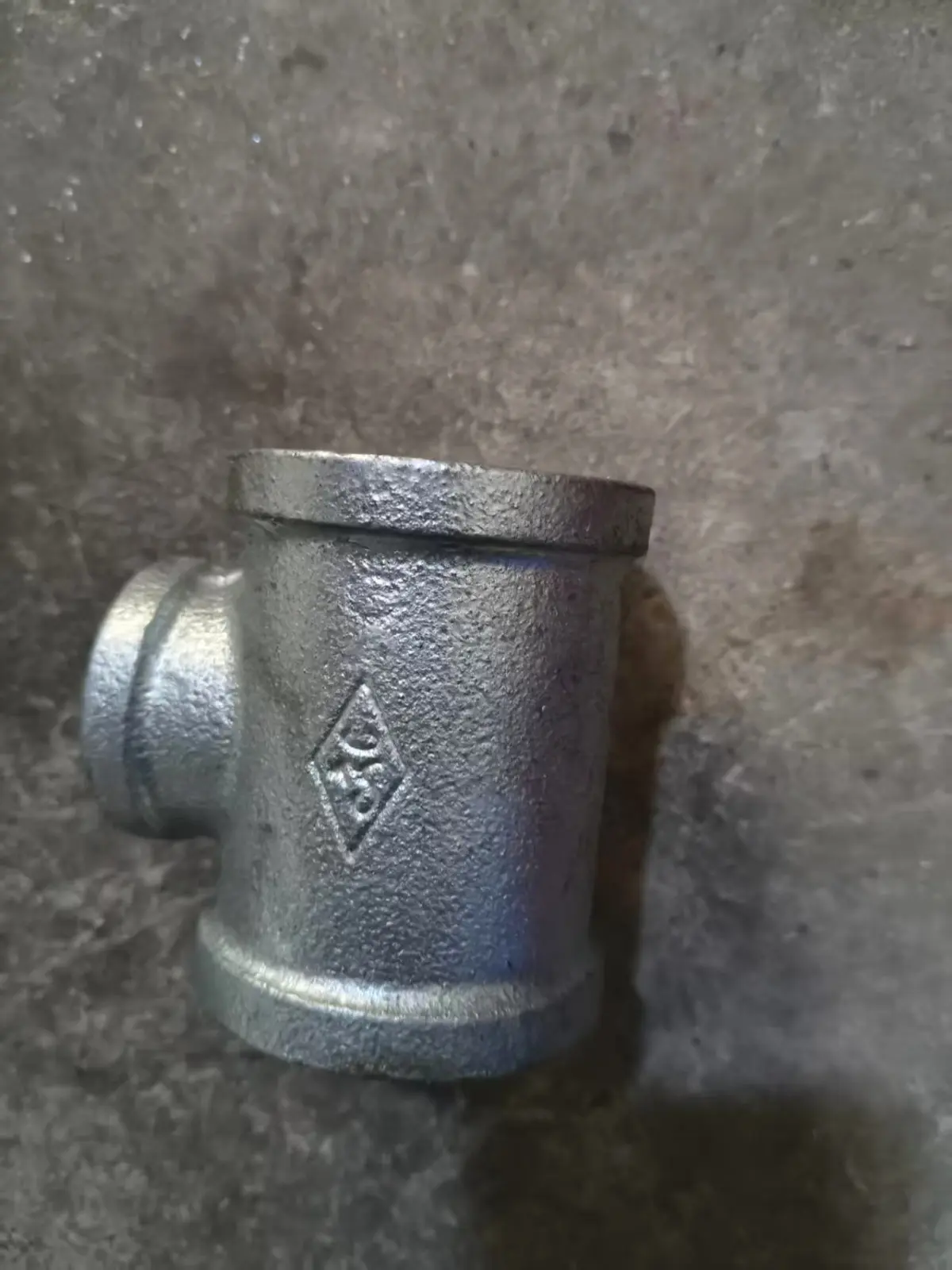 君兴皮牌热镀锌玛钢管件消防专用水暖专用铸造弯头燃气管道防腐。__,,__。_复制