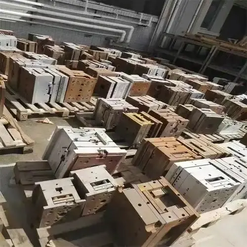 珠三角地区回收压铸模具冲压模具注塑模具二手模具销毁模具 - 2