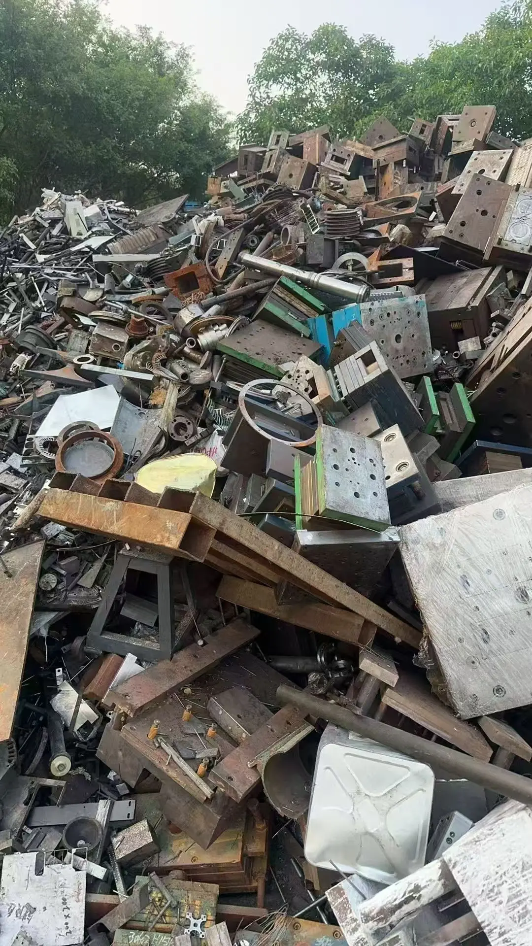 珠三角地区回收压铸模具冲压模具注塑模具二手模具销毁模具